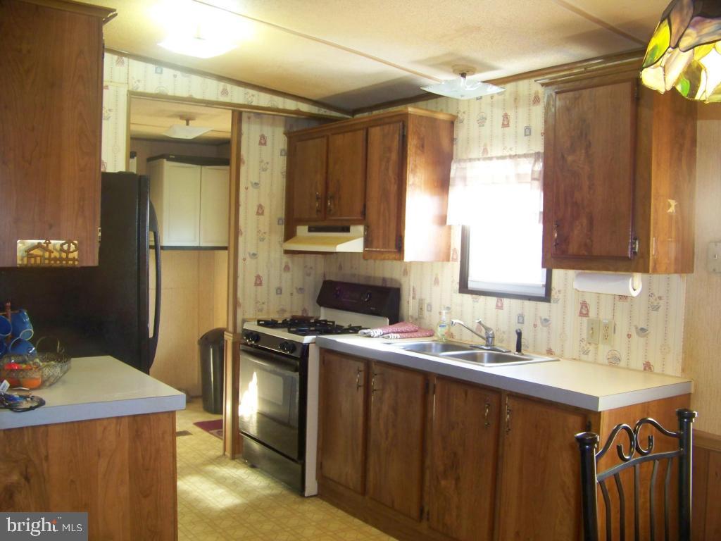 981 Rettew Mill Road, Unit 9 Ephrata, PA 17522 - Photo 5 of 19 Gallery Image 5