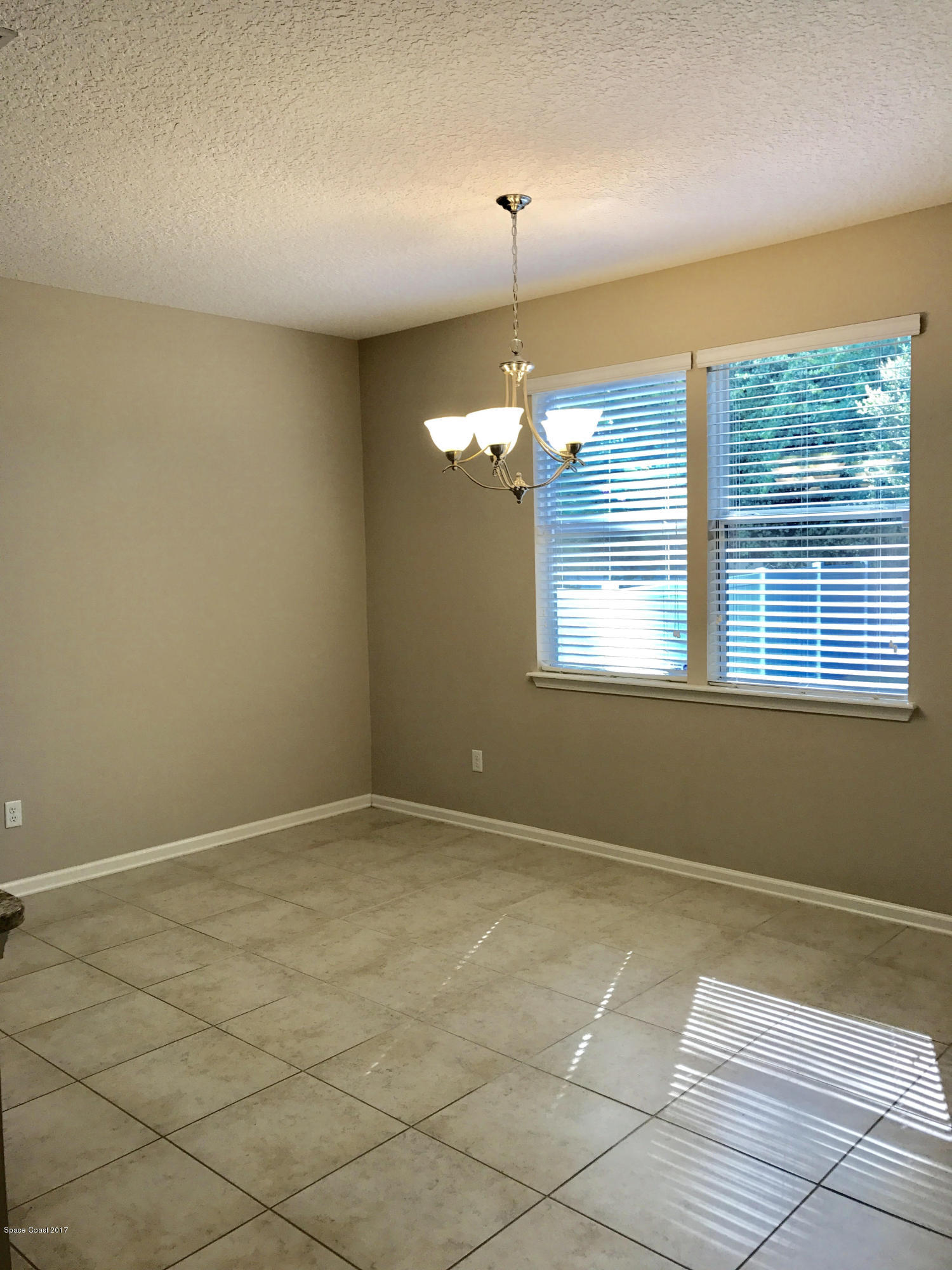16384 Tisons Bluff Road Jacksonville, FL 32218 - Photo 22 of 40 Dining