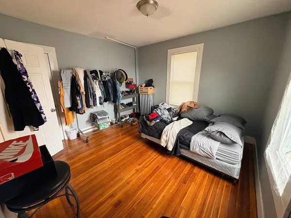 $2,400 | 38 Greenacre Square, Unit 2 & 3, Springfield, MA 01105