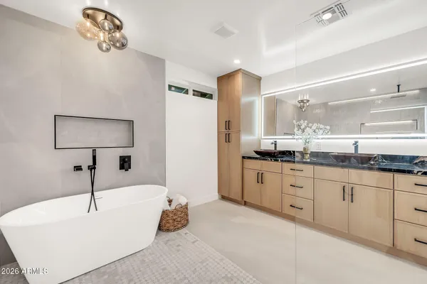 $1,999,999 | 5125 East Mulberry Drive, Phoenix, AZ 85018