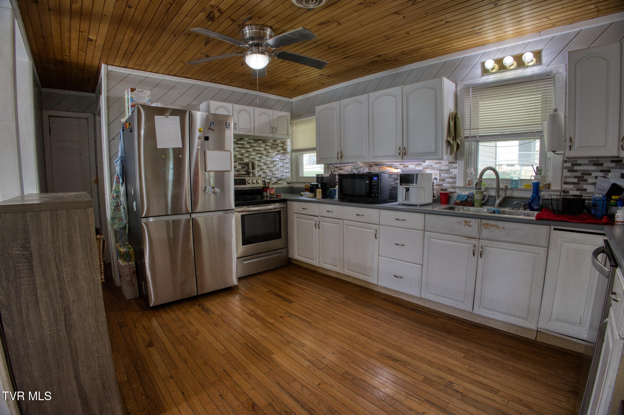 1721 Siam Road Elizabethton, TN 37643 - Photo 16 of 41 R6II7161_HDR
