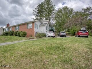 1721 Siam Road Elizabethton, TN 37643 - Photo 2 of 6 R6II6886_HDR