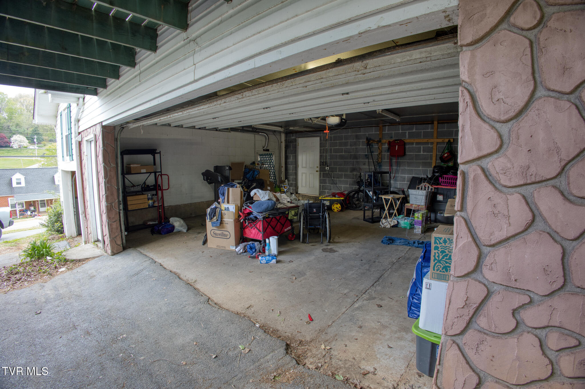 1721 Siam Road Elizabethton, TN 37643 - Photo 7 of 41 R6II7242_HDR