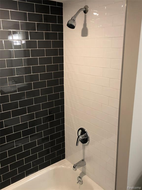 2639 Columbia Road, Unit 8 Berkley, MI 48072 - Photo 6 of 10