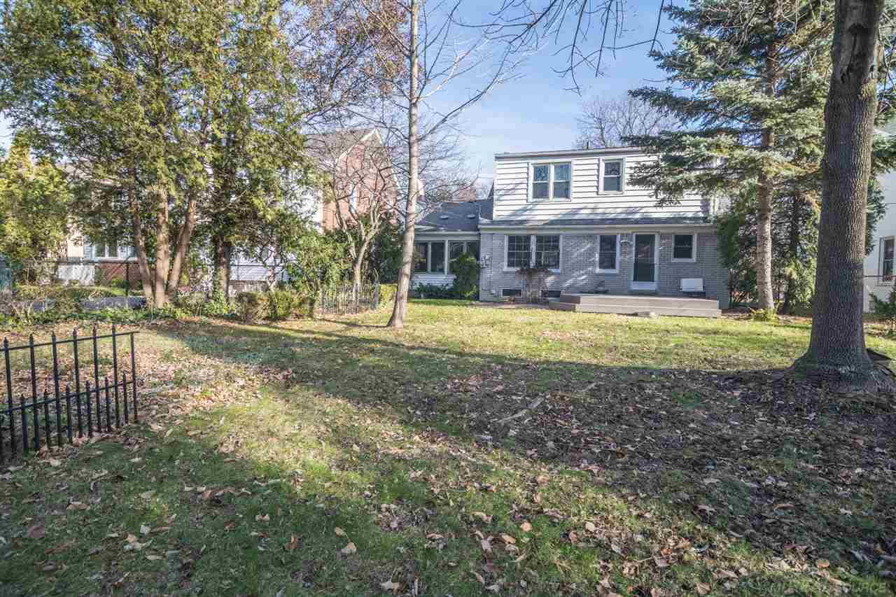 1337 Harvard Road Grosse Pointe, MI 48230 - Photo 34 of 36 31335964-33.JPG