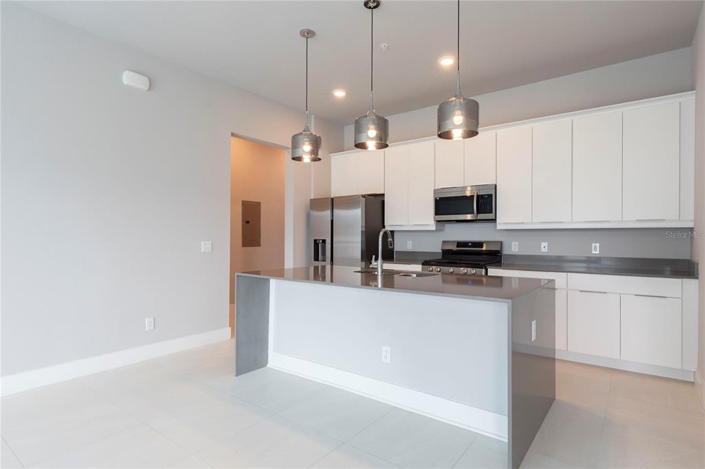 7760 Sandy Ridge Drive, Unit 121 Reunion, FL 34747 - Photo 3 of 13