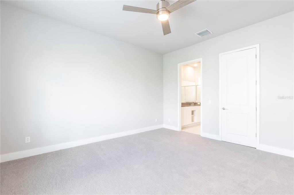 7760 Sandy Ridge Drive, Unit 121 Reunion, FL 34747 - Photo 8 of 13