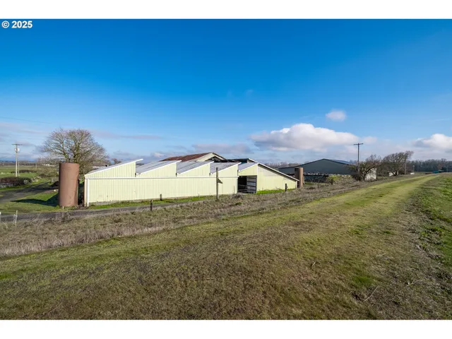 a view of a ocean and beach