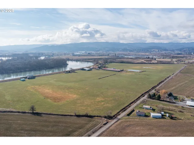 a view of a lake with houses