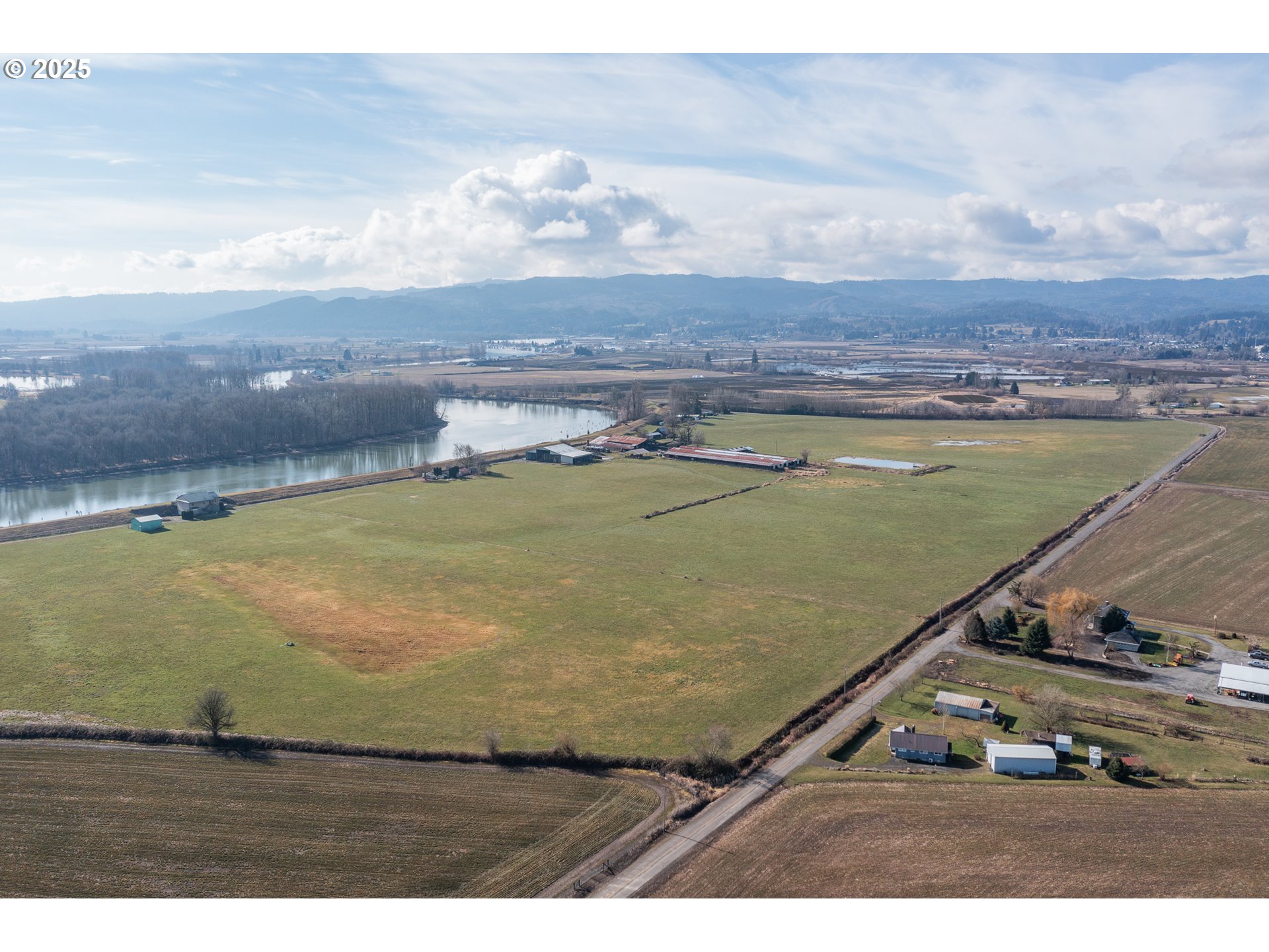 35308 Riverside Lane Scappoose, OR 97056 - Photo 33 of 48
