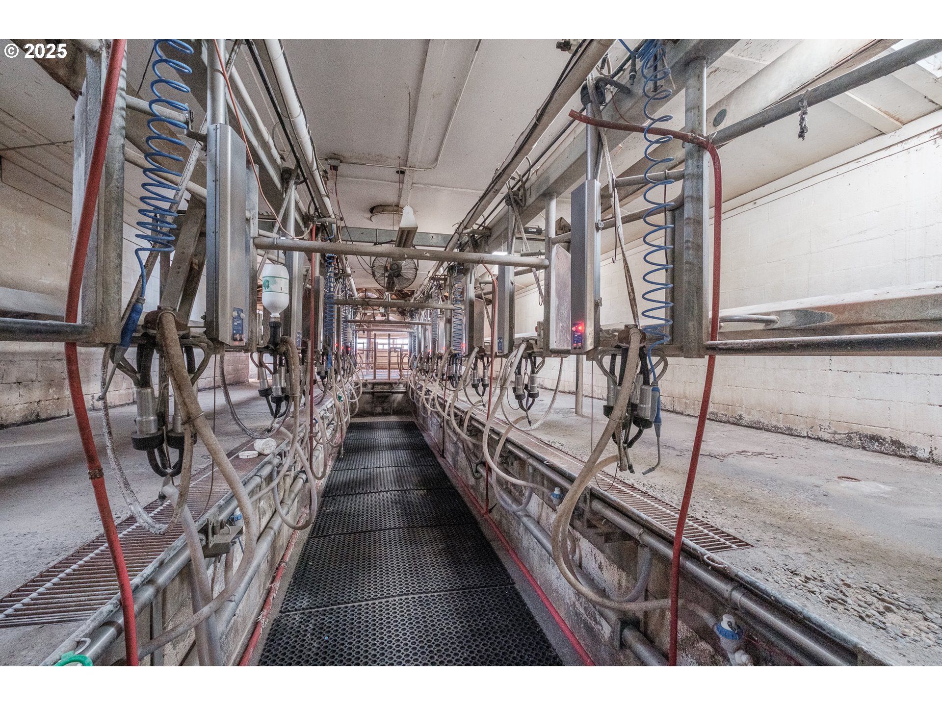 35308 Riverside Lane Scappoose, OR 97056 - Photo 42 of 48 a view of entryway