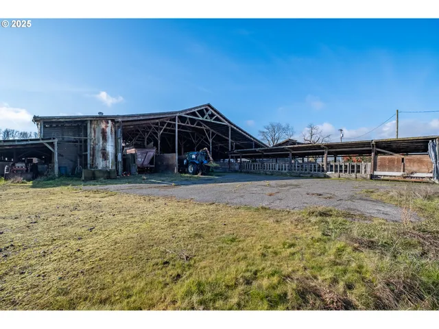 $2,150,000 | 35308 Riverside Lane, Scappoose, OR 97056