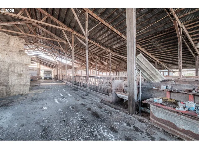 $2,150,000 | 35308 Riverside Lane, Scappoose, OR 97056