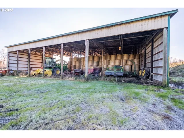 $2,150,000 | 35308 Riverside Lane, Scappoose, OR 97056