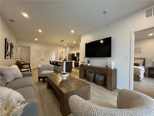 $2,450 | 503 Erie Rdg Drive, Henrietta, NY 14467