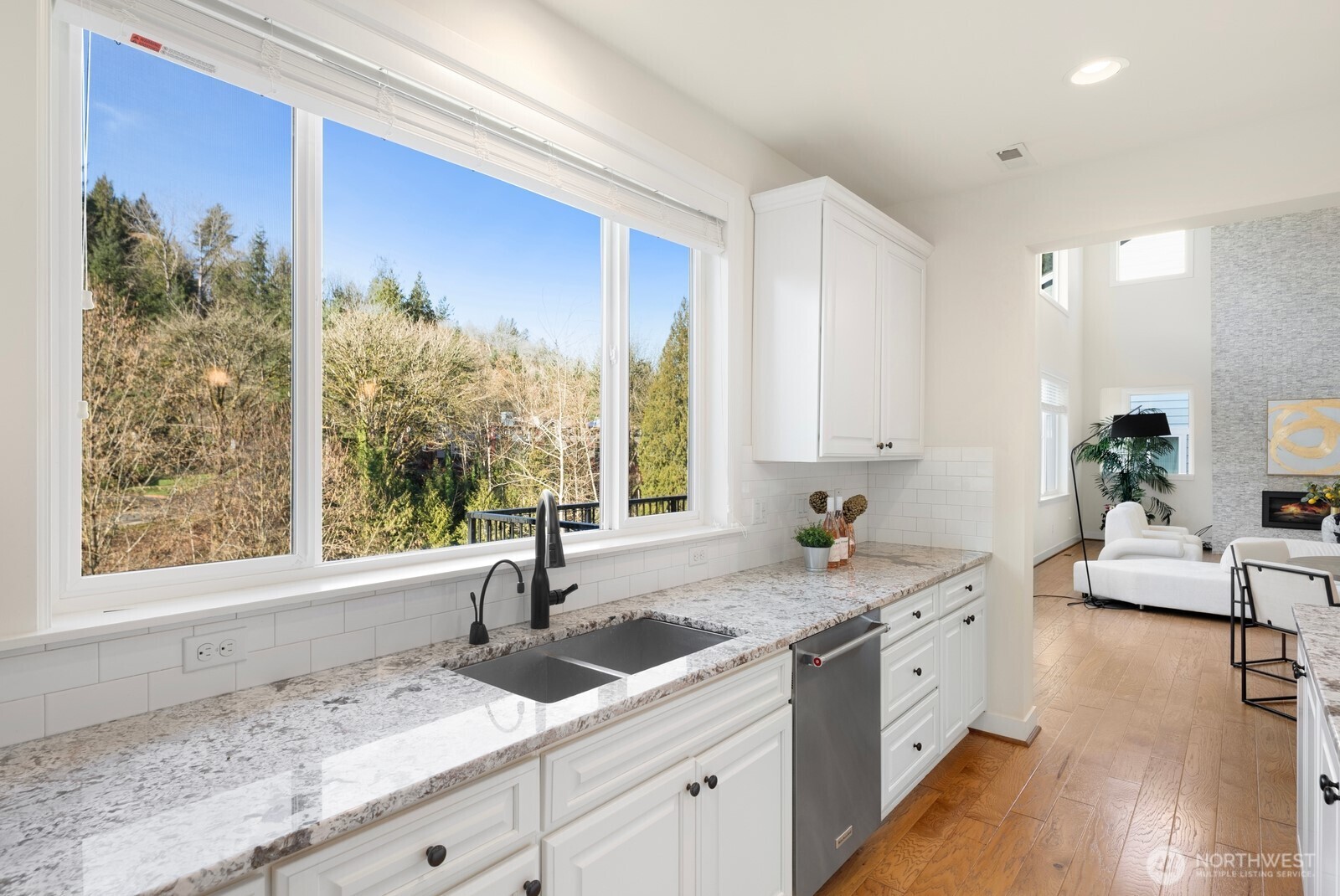 15903 98th Avenue Northeast Bothell, WA 98011 - Photo 12 of 37