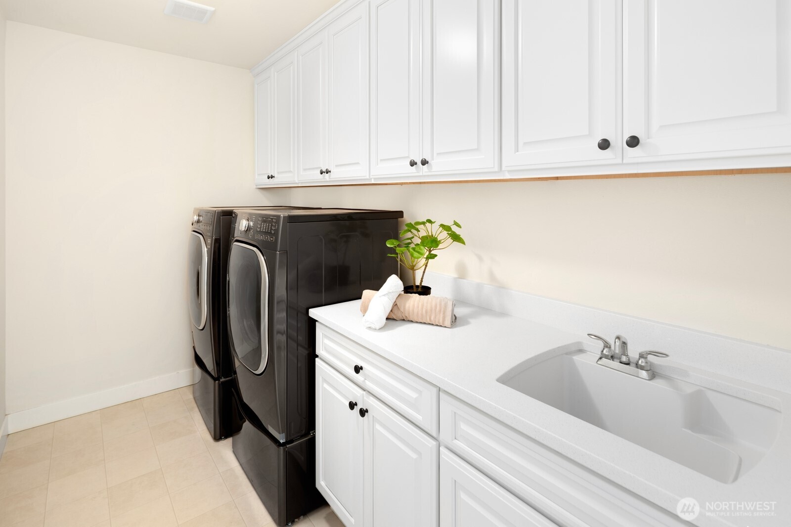 15903 98th Avenue Northeast Bothell, WA 98011 - Photo 32 of 37