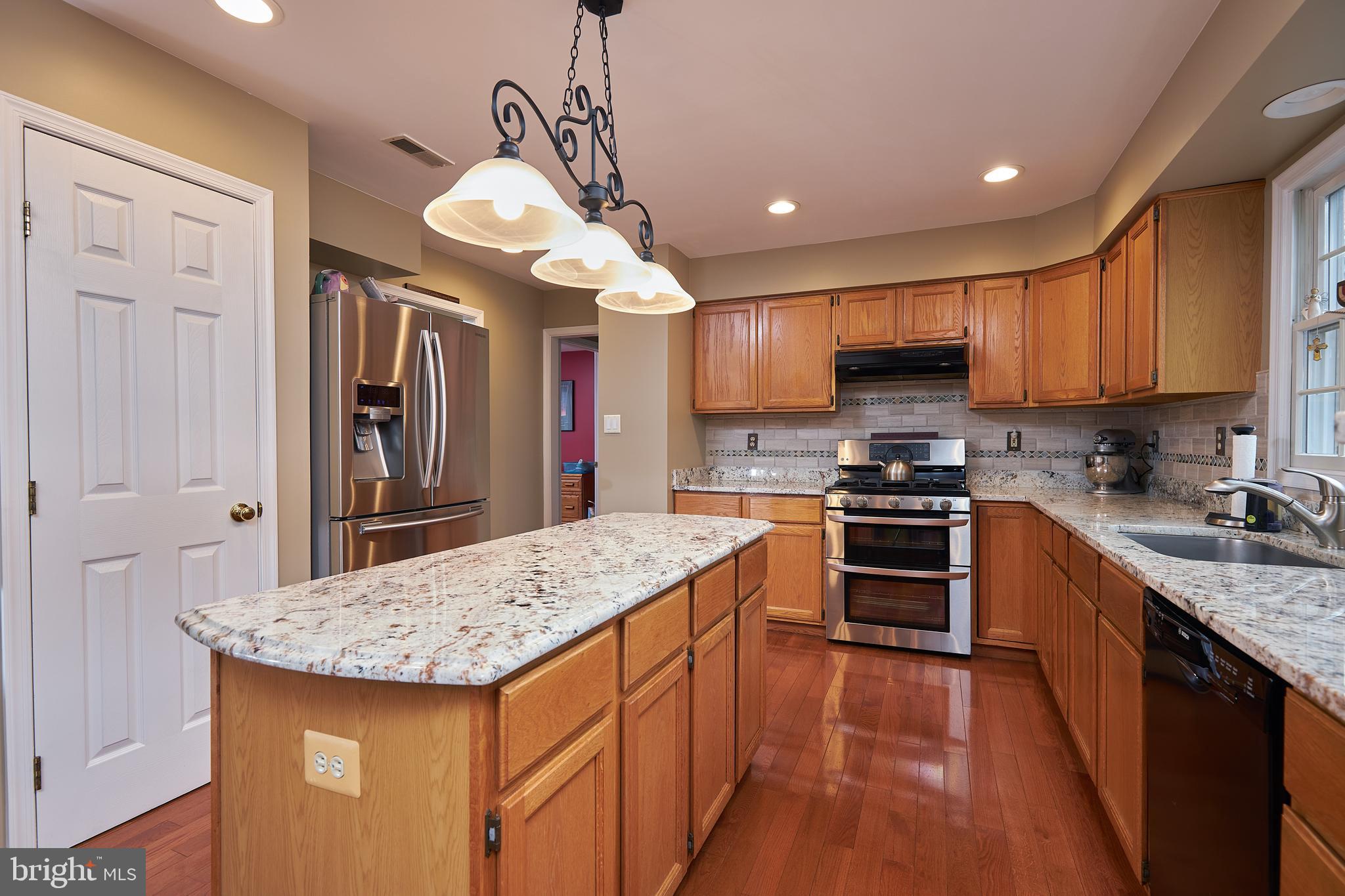 19509 Halmos Road Poolesville, MD 20837 - Photo 15 of 53