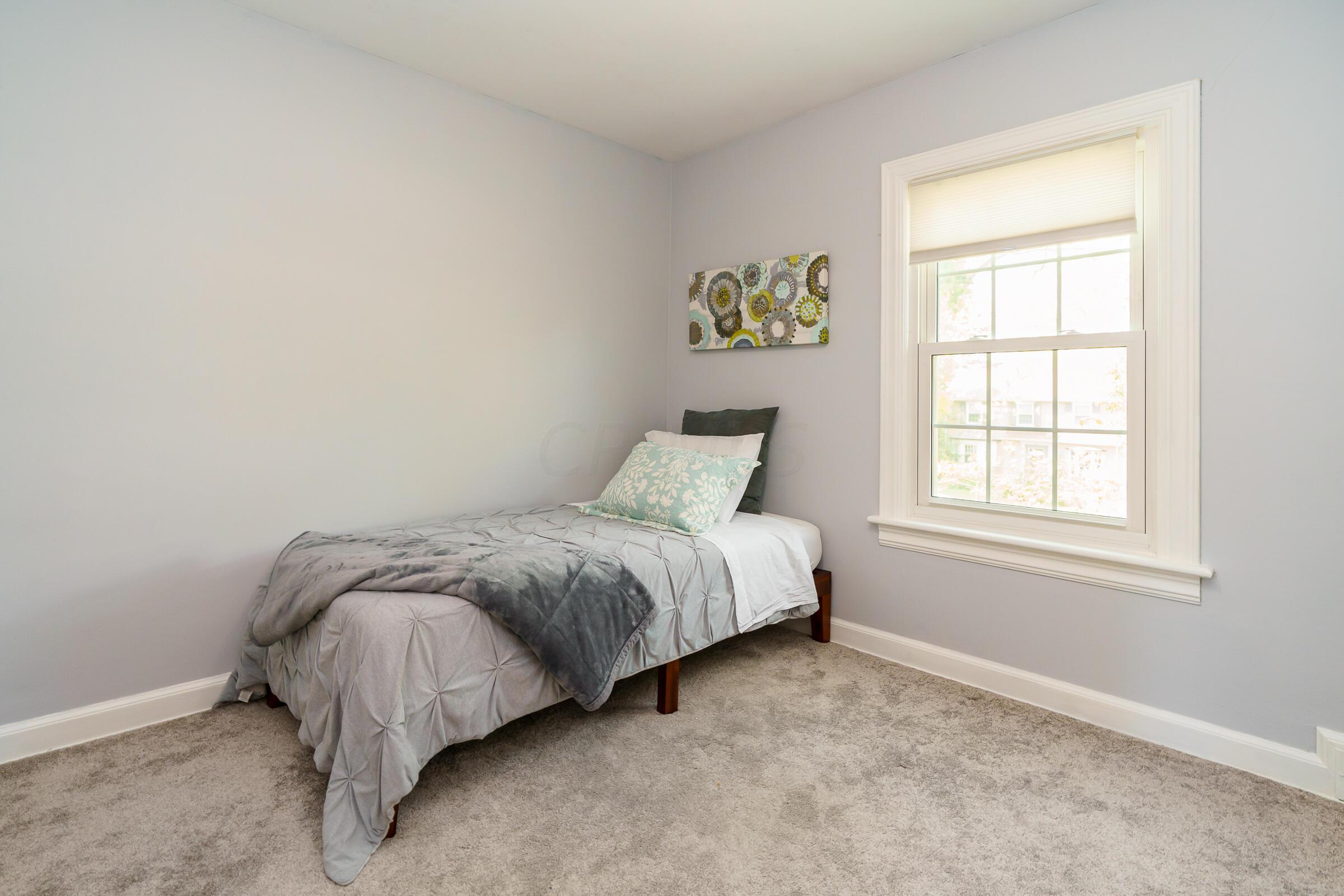 2734 York Road Upper Arlington, OH 43221 - Photo 27 of 40 Bedroom #3