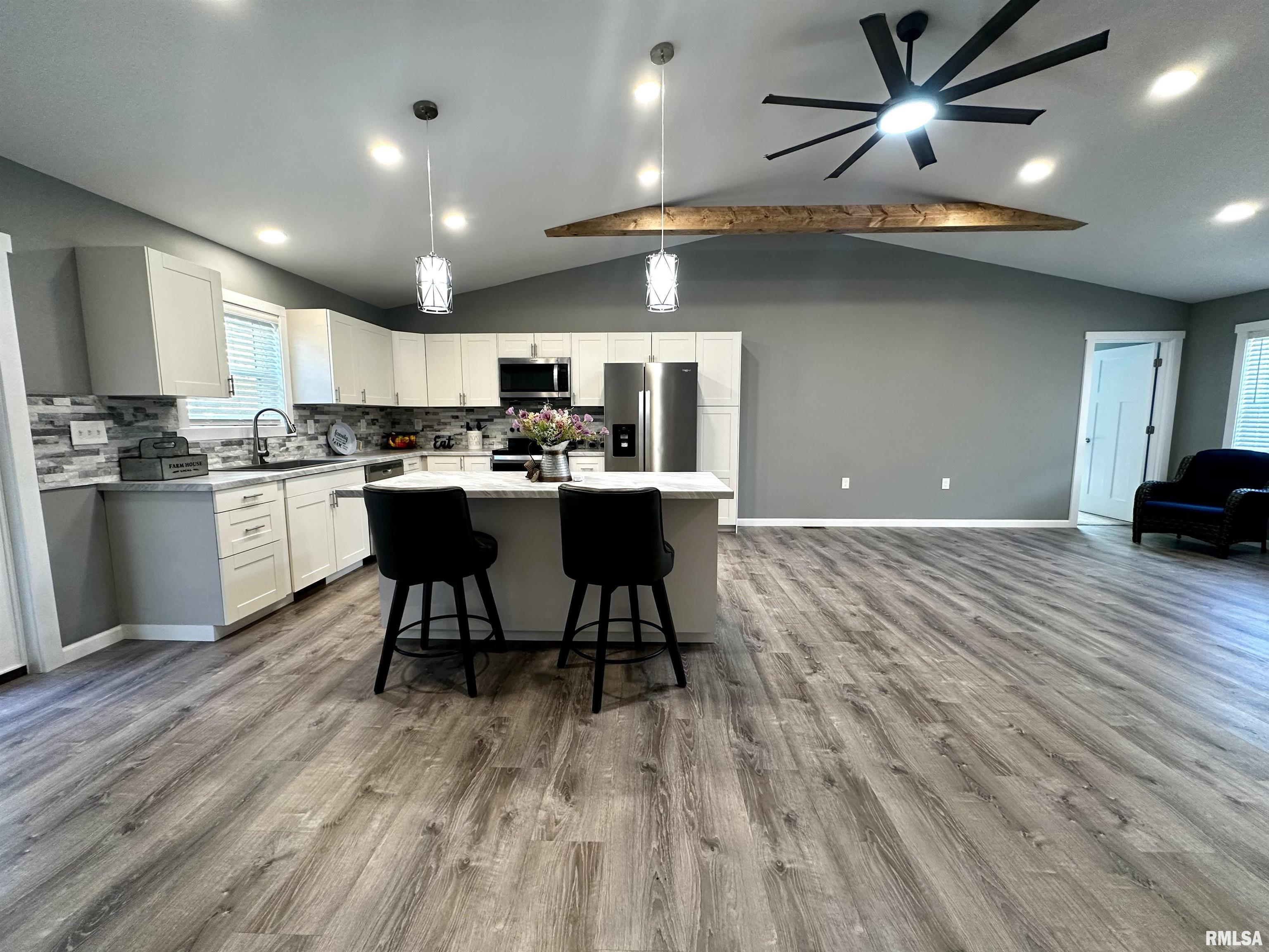 575 5th Street Omaha, IL 62871 - Photo 13 of 27