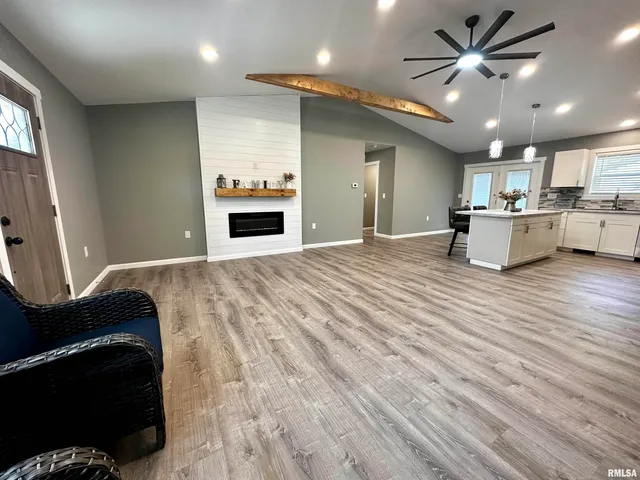 $149,500 | 575 5th Street, Omaha, IL 62871