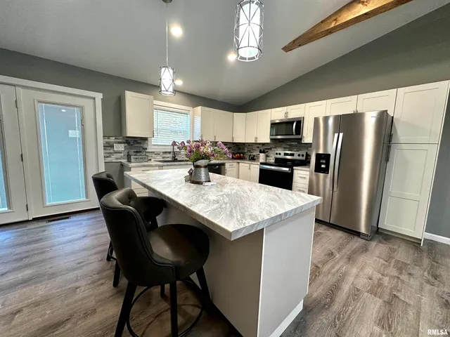 $149,500 | 575 5th Street, Omaha, IL 62871