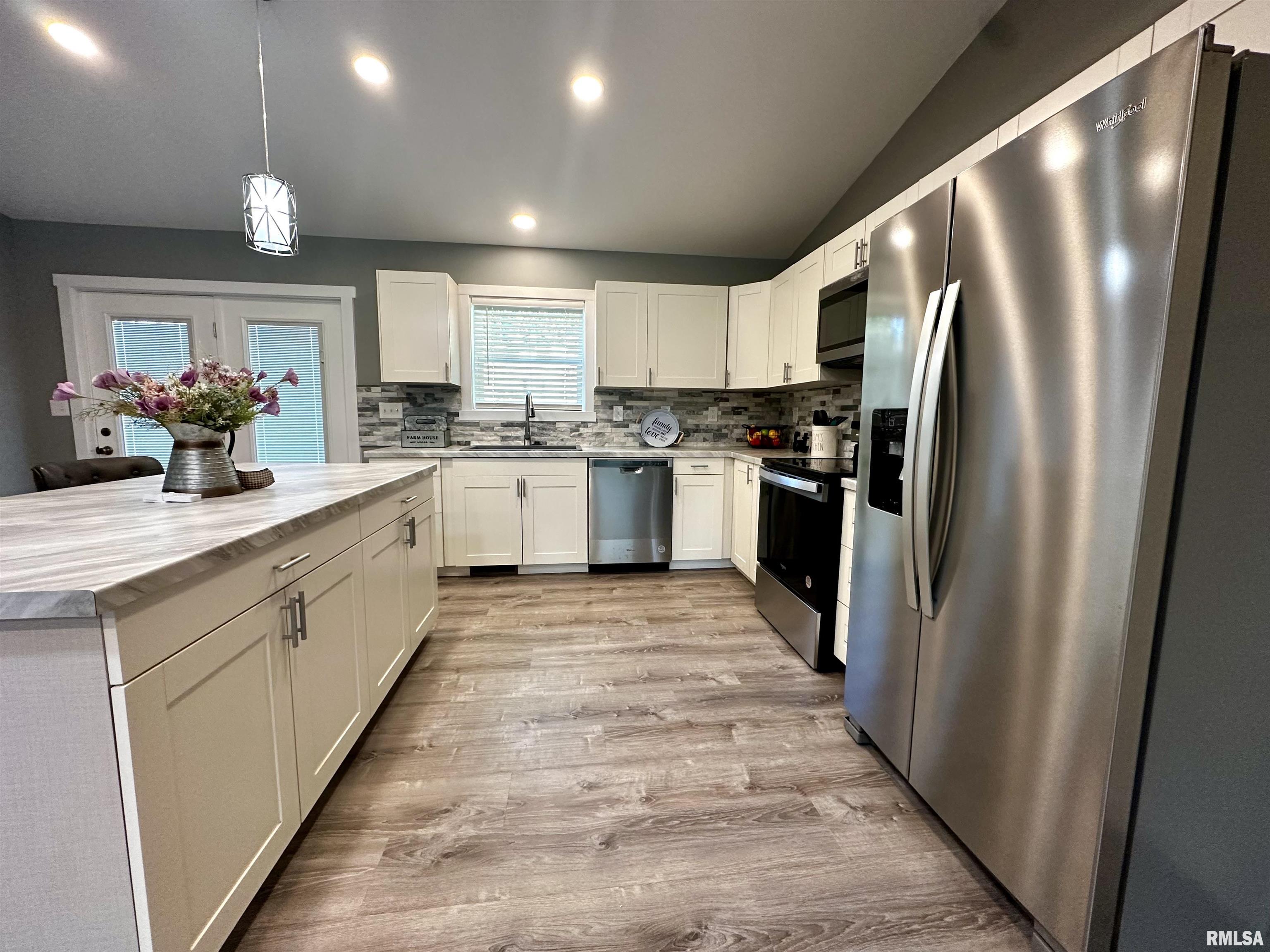 575 5th Street Omaha, IL 62871 - Photo 5 of 27