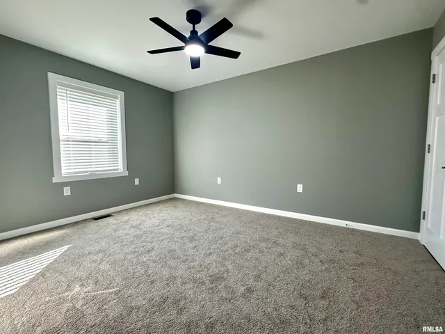 $149,500 | 575 5th Street, Omaha, IL 62871