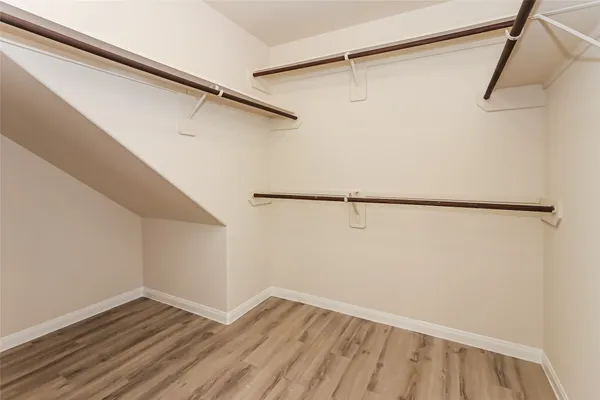 $2,020 | 5562 Latta Plantation Drive, Katy, TX 77449
