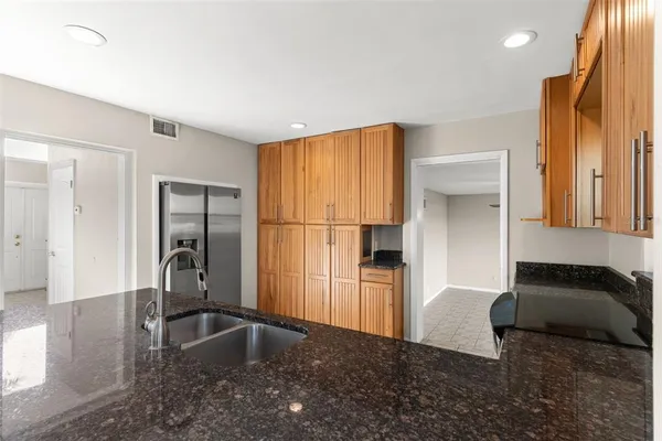 $4,500 | 7887 9th Avenue South, St. Petersburg, FL 33707