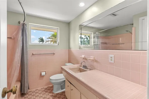 $4,500 | 7887 9th Avenue South, St. Petersburg, FL 33707