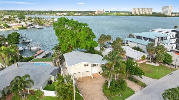 $4,500 | 7887 9th Avenue South, St. Petersburg, FL 33707