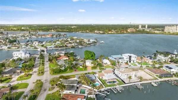 $4,500 | 7887 9th Avenue South, St. Petersburg, FL 33707