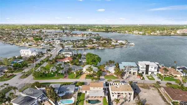 $4,500 | 7887 9th Avenue South, St. Petersburg, FL 33707