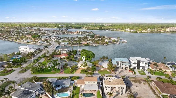 $4,500 | 7887 9th Avenue South, St. Petersburg, FL 33707