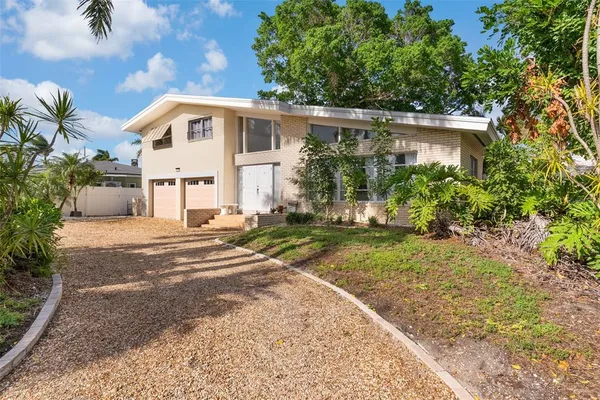 $4,500 | 7887 9th Avenue South, St. Petersburg, FL 33707