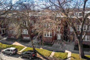7416 South Rhodes Avenue Chicago, IL 60619 - Photo 3 of 27 Gallery Image 3