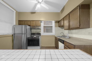 7416 South Rhodes Avenue Chicago, IL 60619 - Photo 10 of 27 Gallery Image 10