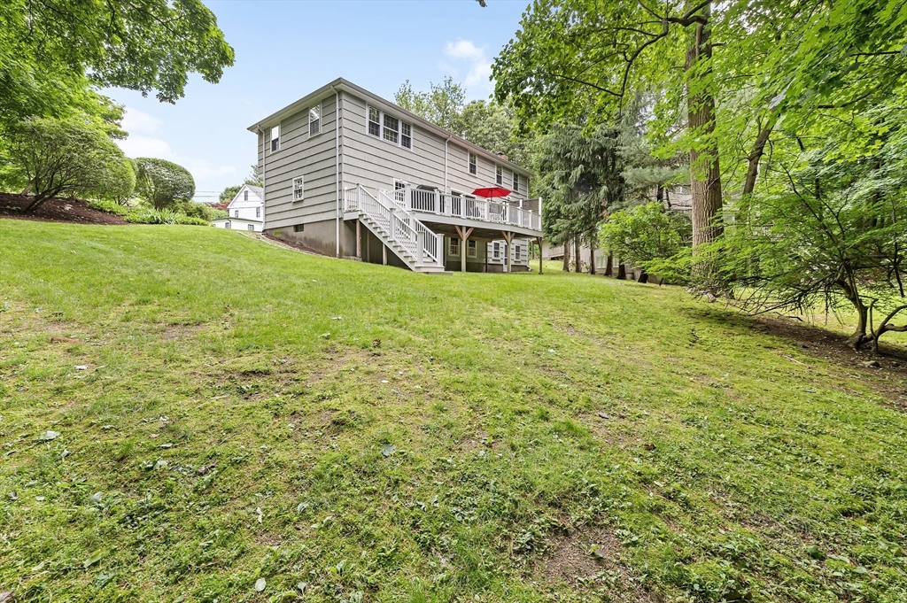 36 Fairlee Road Newton, MA 02468 - Photo 20 of 23 Gallery Image 20
