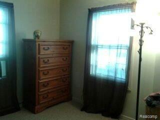 2870 Culbertson Avenue Rochester, MI 48307 - Photo 11 of 16 EVEN ROOM FOR MORE.jpg