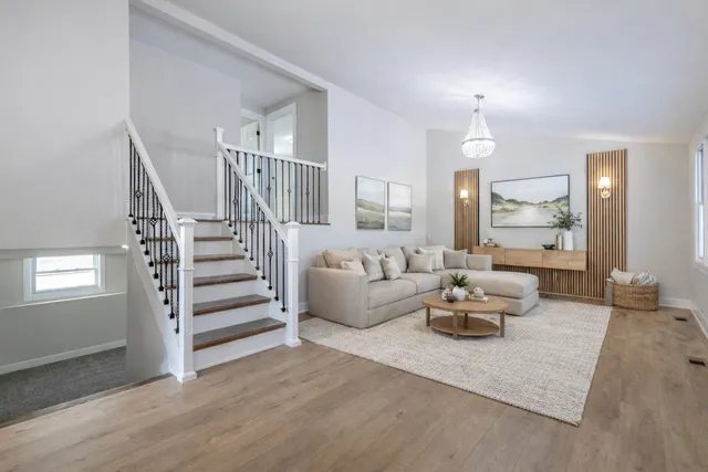 $499,000 | 632 Weidner Road, Buffalo Grove, IL 60089