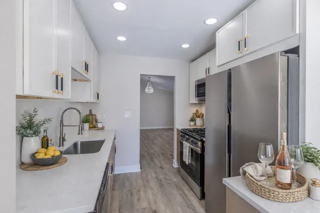 $499,000 | 632 Weidner Road, Buffalo Grove, IL 60089