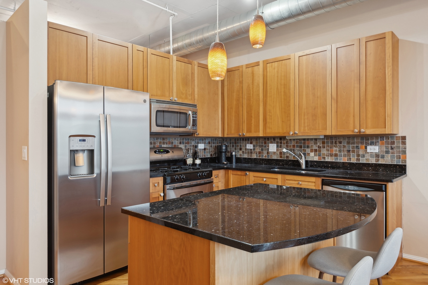950 West Monroe Street, Unit 702 Chicago, IL 60607 - Photo 7 of 16 Gallery Image 7