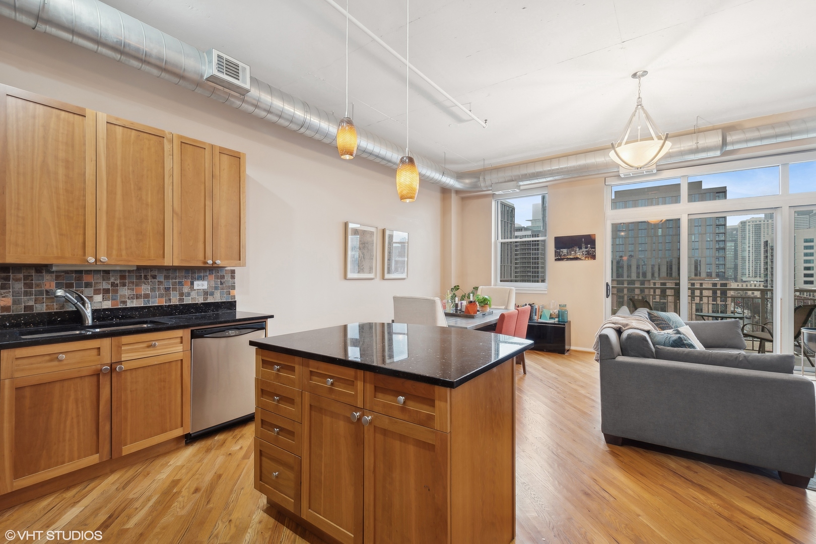 950 West Monroe Street, Unit 702 Chicago, IL 60607 - Photo 8 of 16 Gallery Image 8