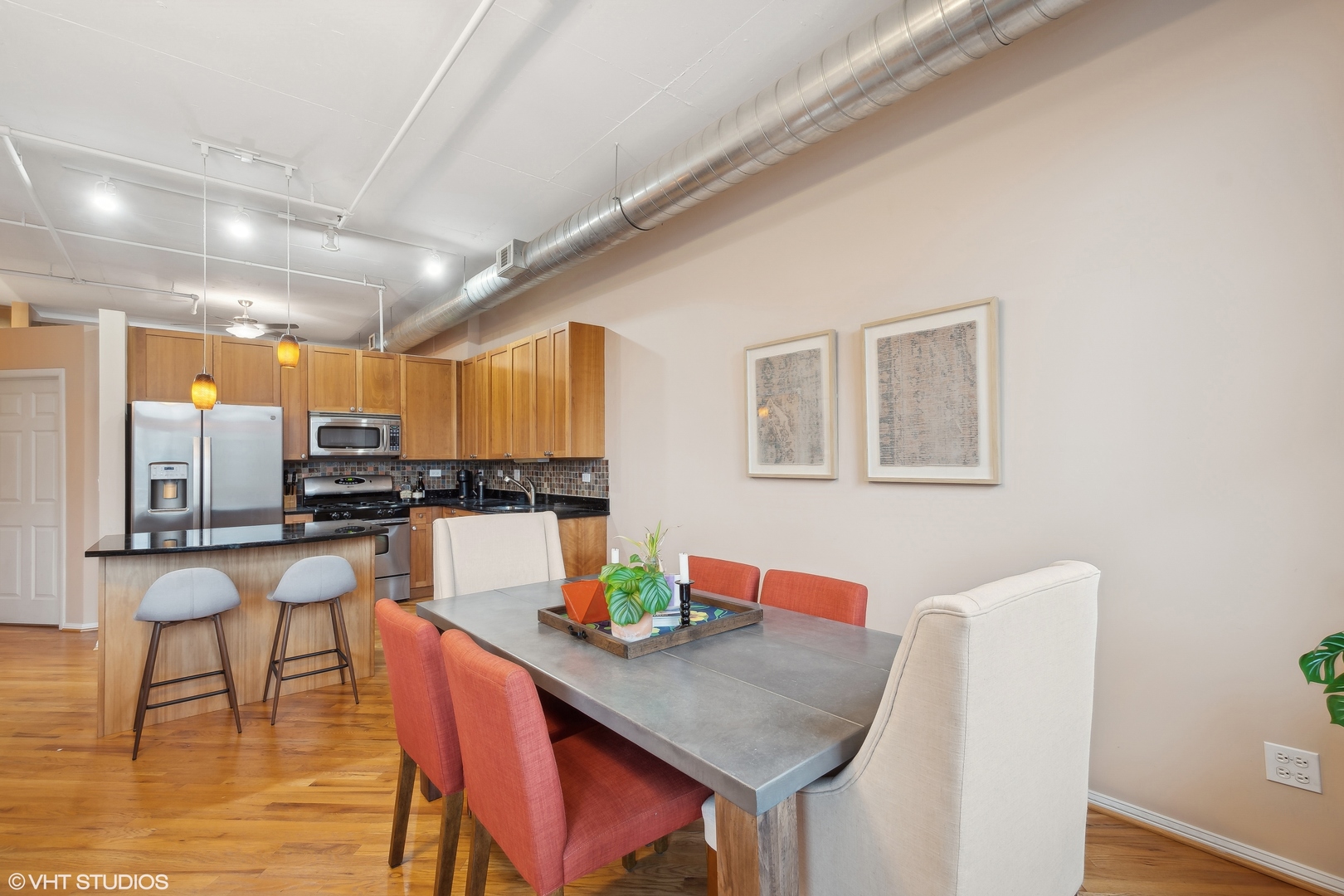 950 West Monroe Street, Unit 702 Chicago, IL 60607 - Photo 9 of 16 Gallery Image 9