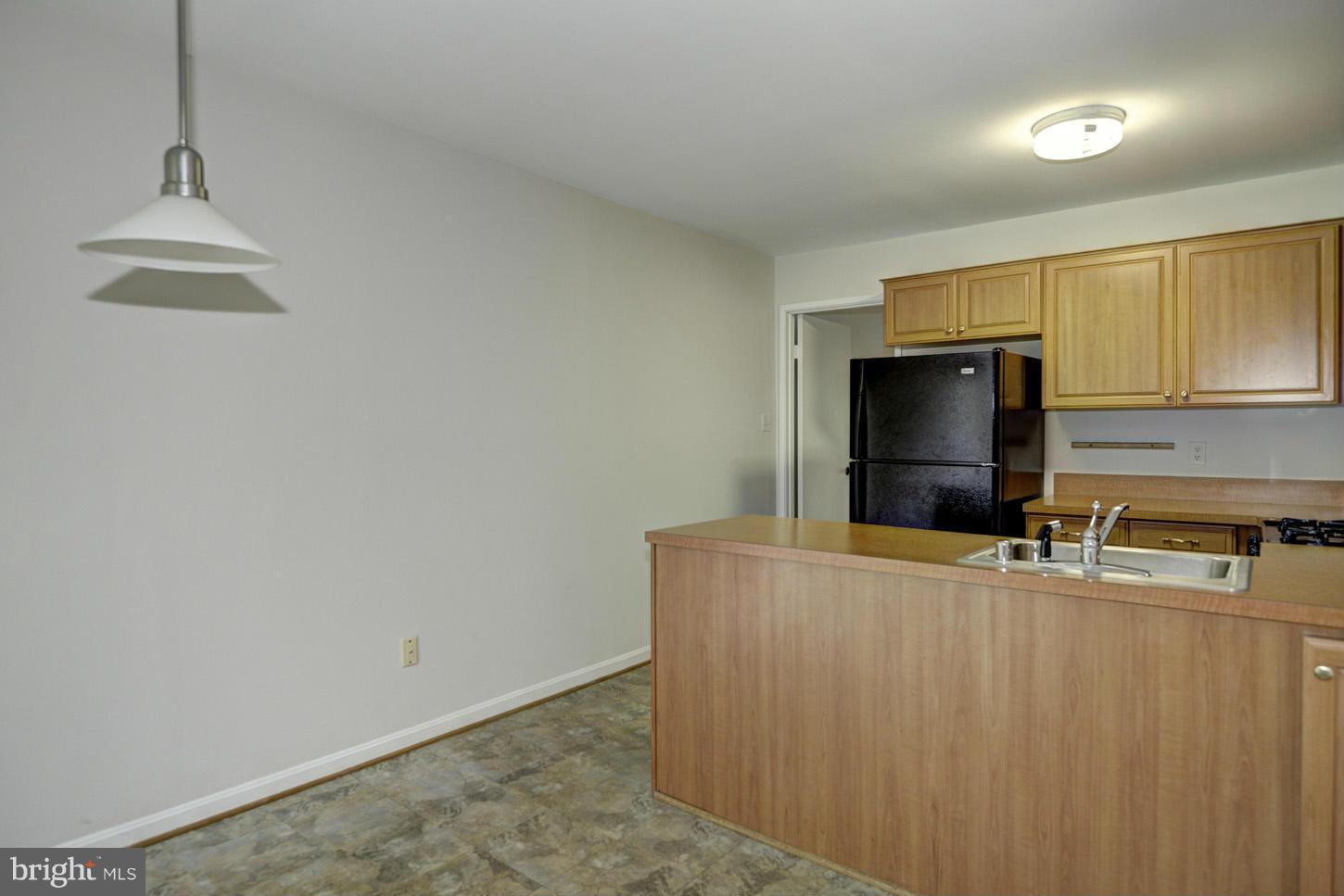 7903 Inverness Ridge Road Rockville, MD 20854 - Photo 9 of 29 Kitchen