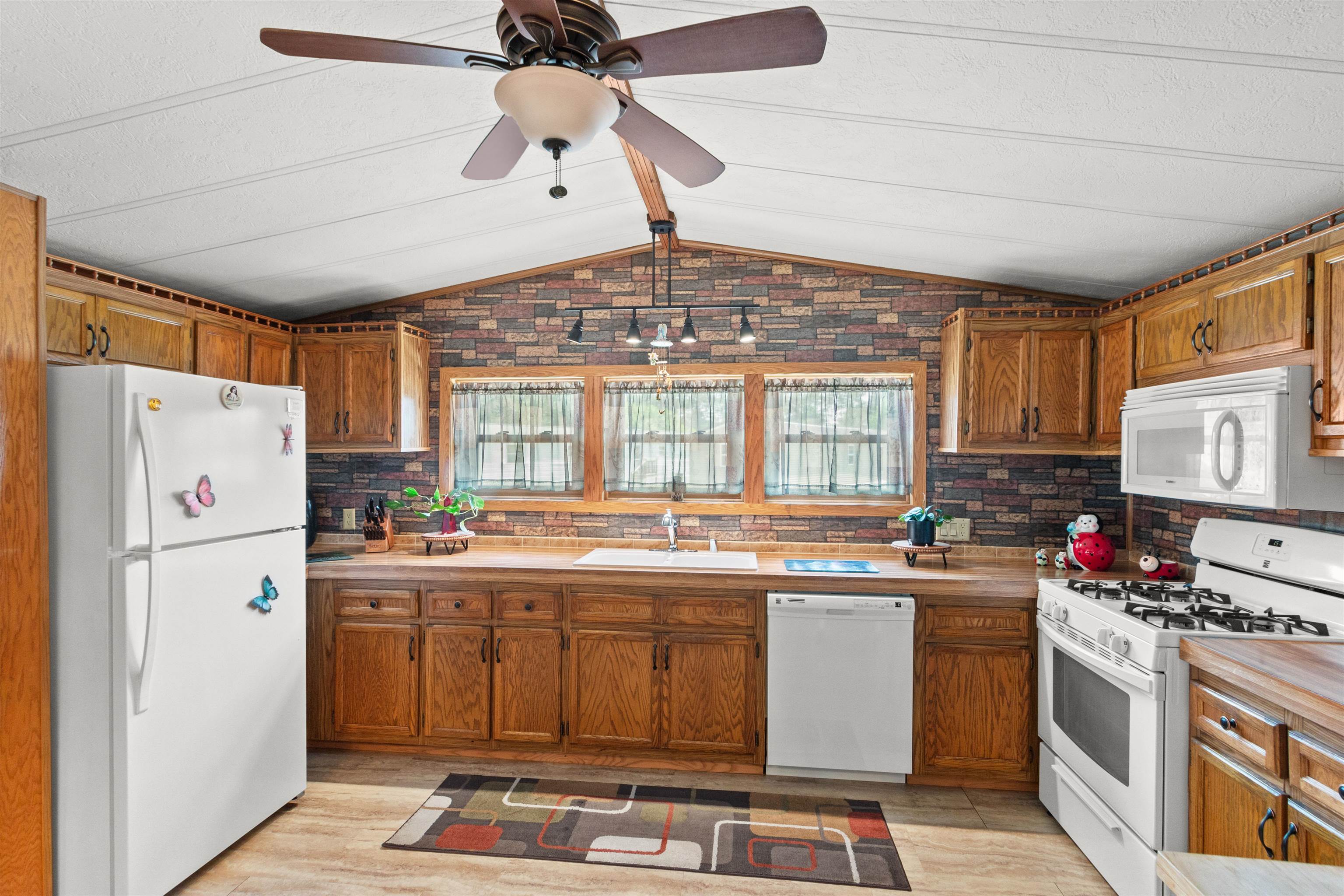 7740 South Park Road, Unit 130 Wisconsin Rapids, WI 54494 - Photo 3 of 27