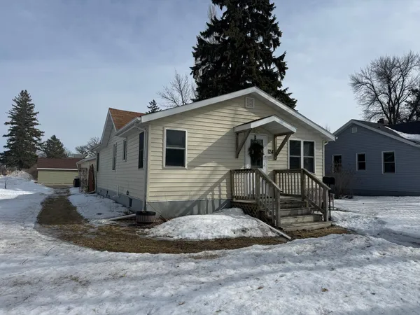 $99,900 | 124 State Avenue North, Thief River Falls, MN 56701