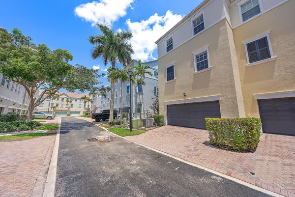 $589,000 | 107 Pond Apple Lane, Unit 105, Jupiter, FL 33458