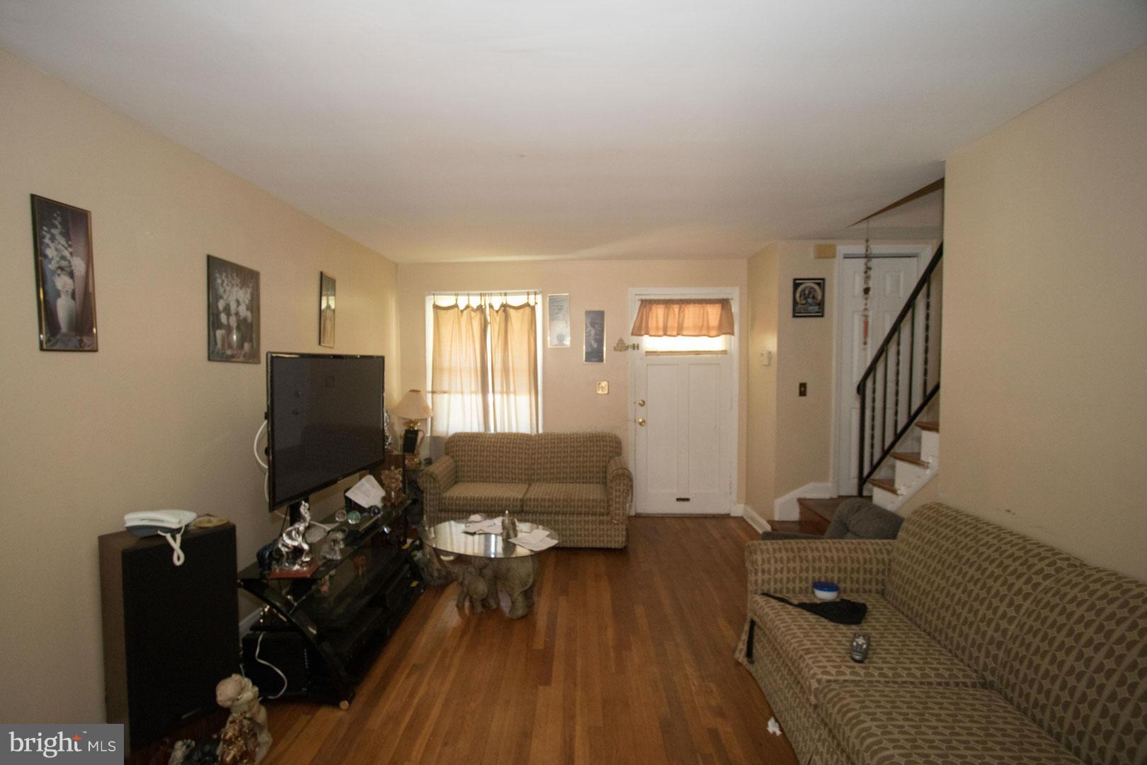 4733 Kimberleigh Road Baltimore, MD 21212 - Photo 6 of 13 Interior (General)